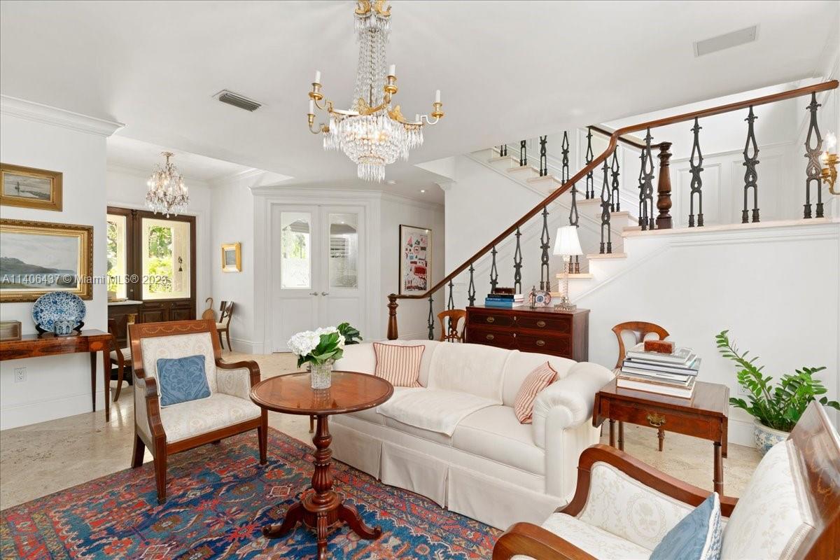 COCOPLUM MANOR - Residential