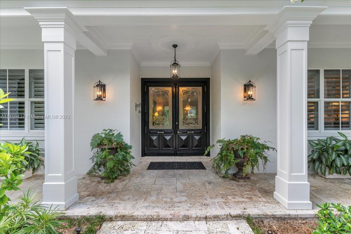 COCOPLUM MANOR - Residential