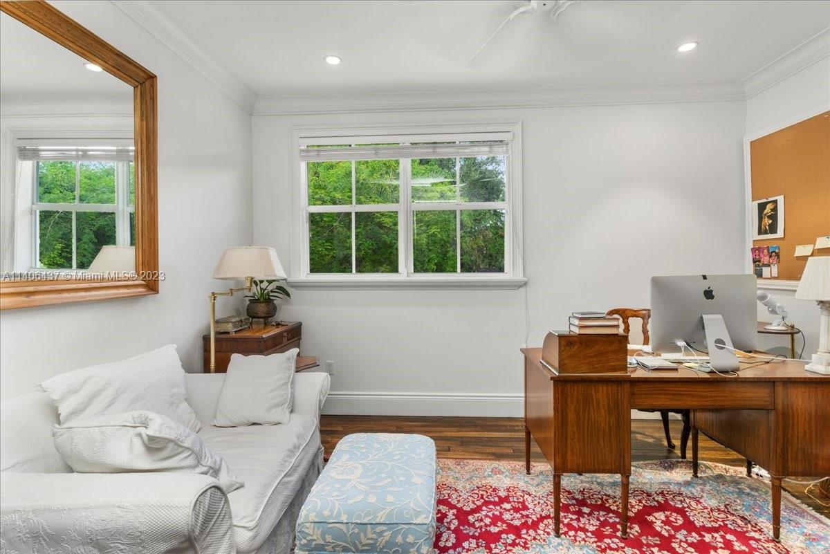 COCOPLUM MANOR - Residential