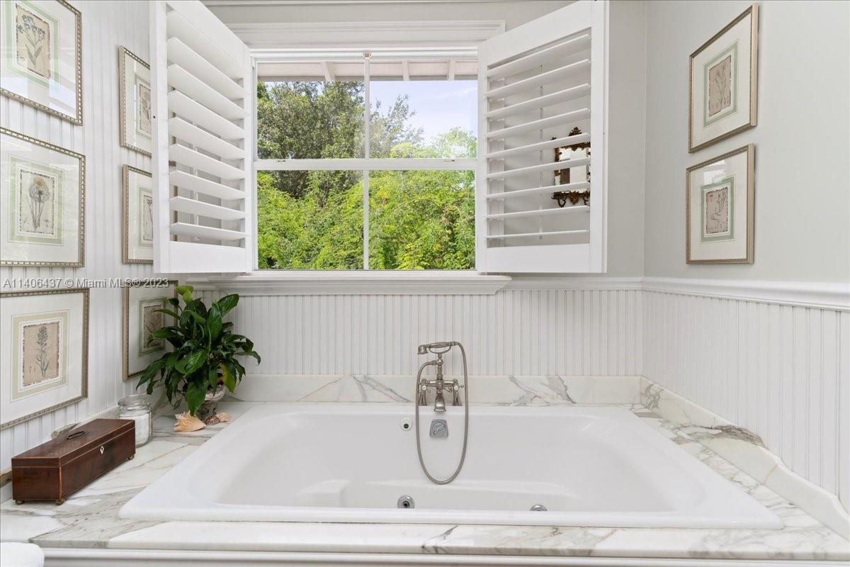 COCOPLUM MANOR - Residential