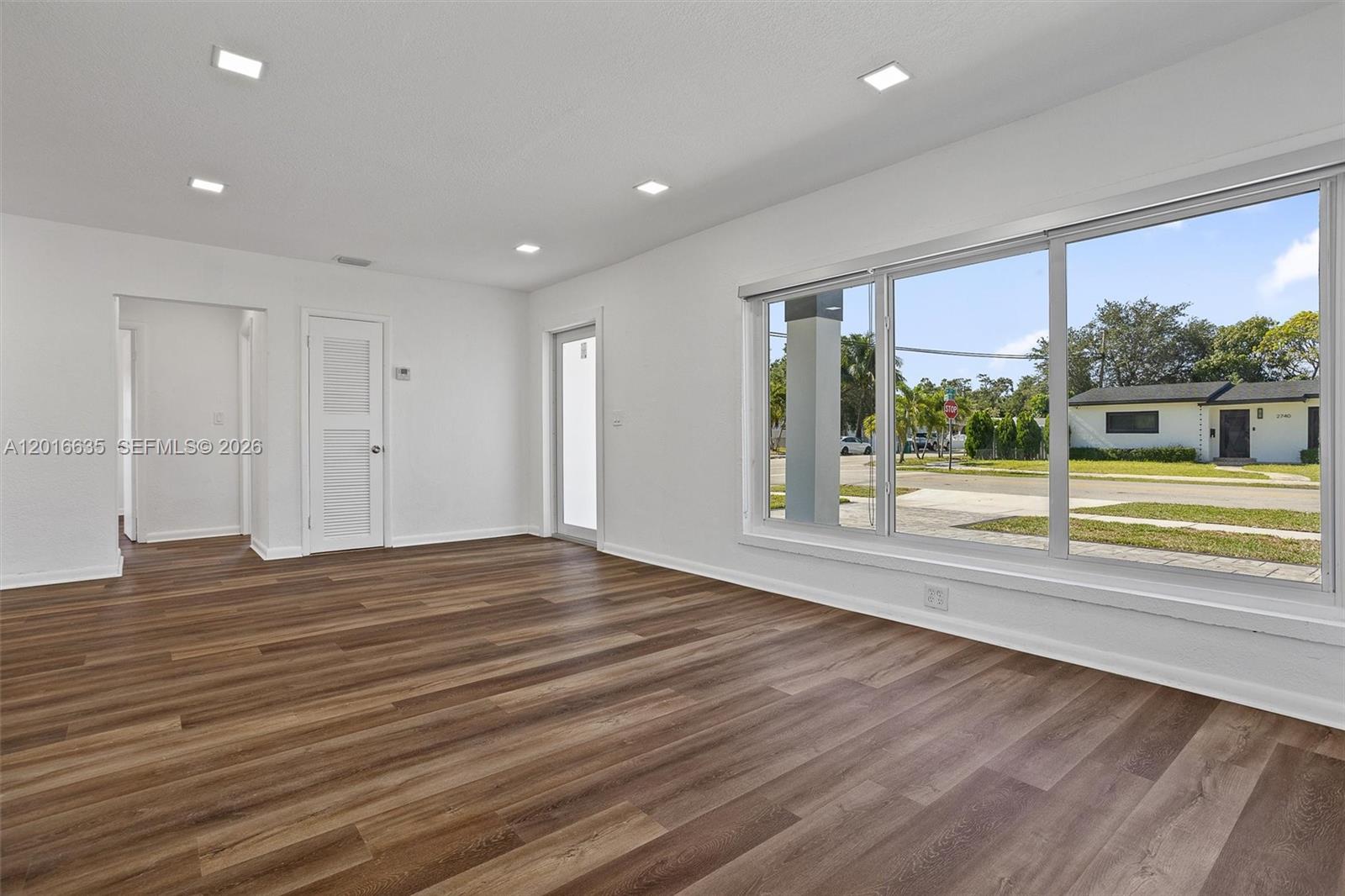 MYRTLE GROVE - Residential