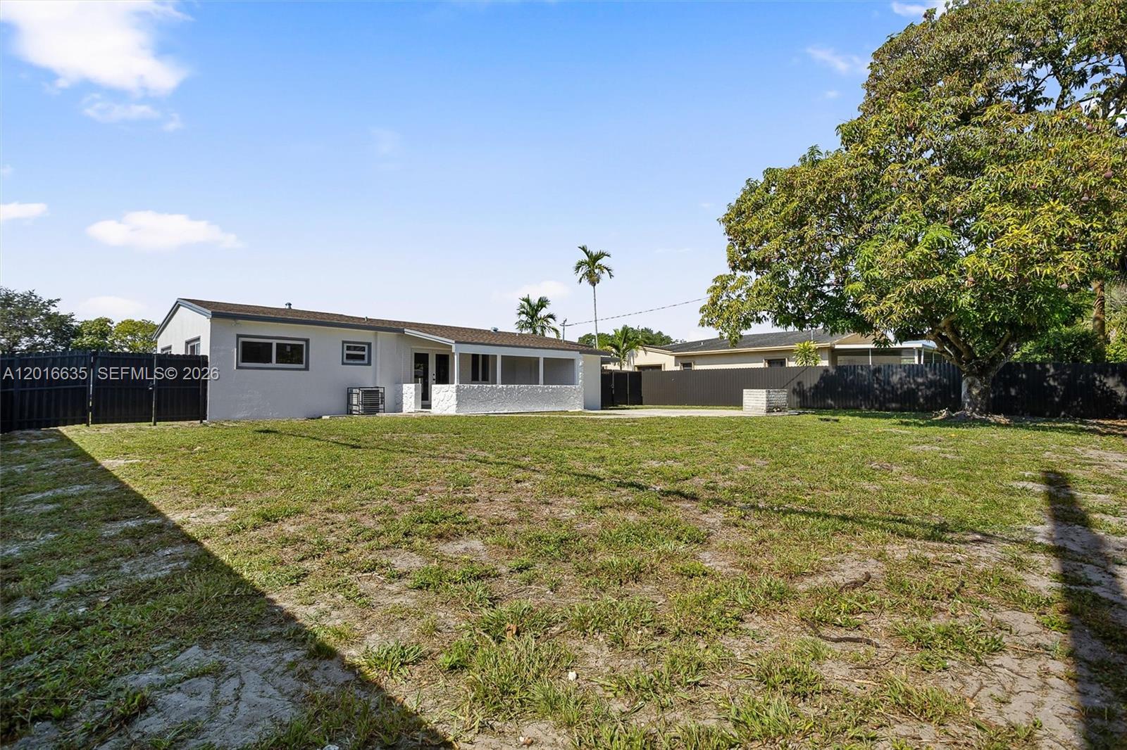 MYRTLE GROVE - Residential