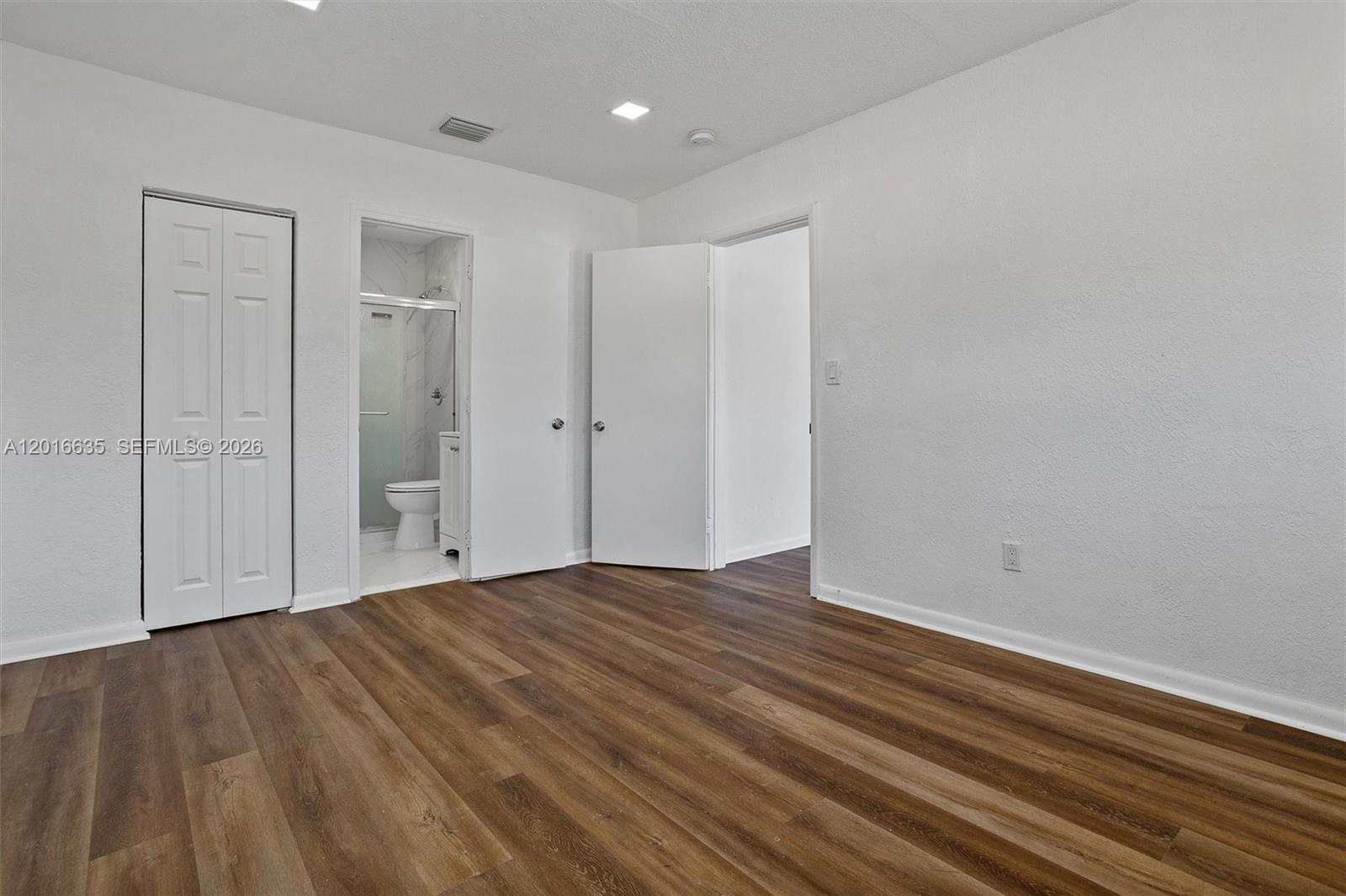 MYRTLE GROVE - Residential