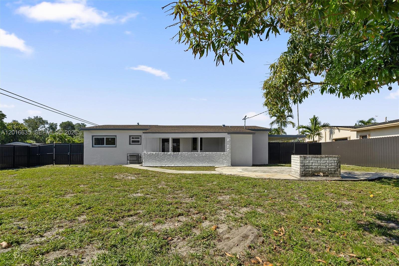 MYRTLE GROVE - Residential