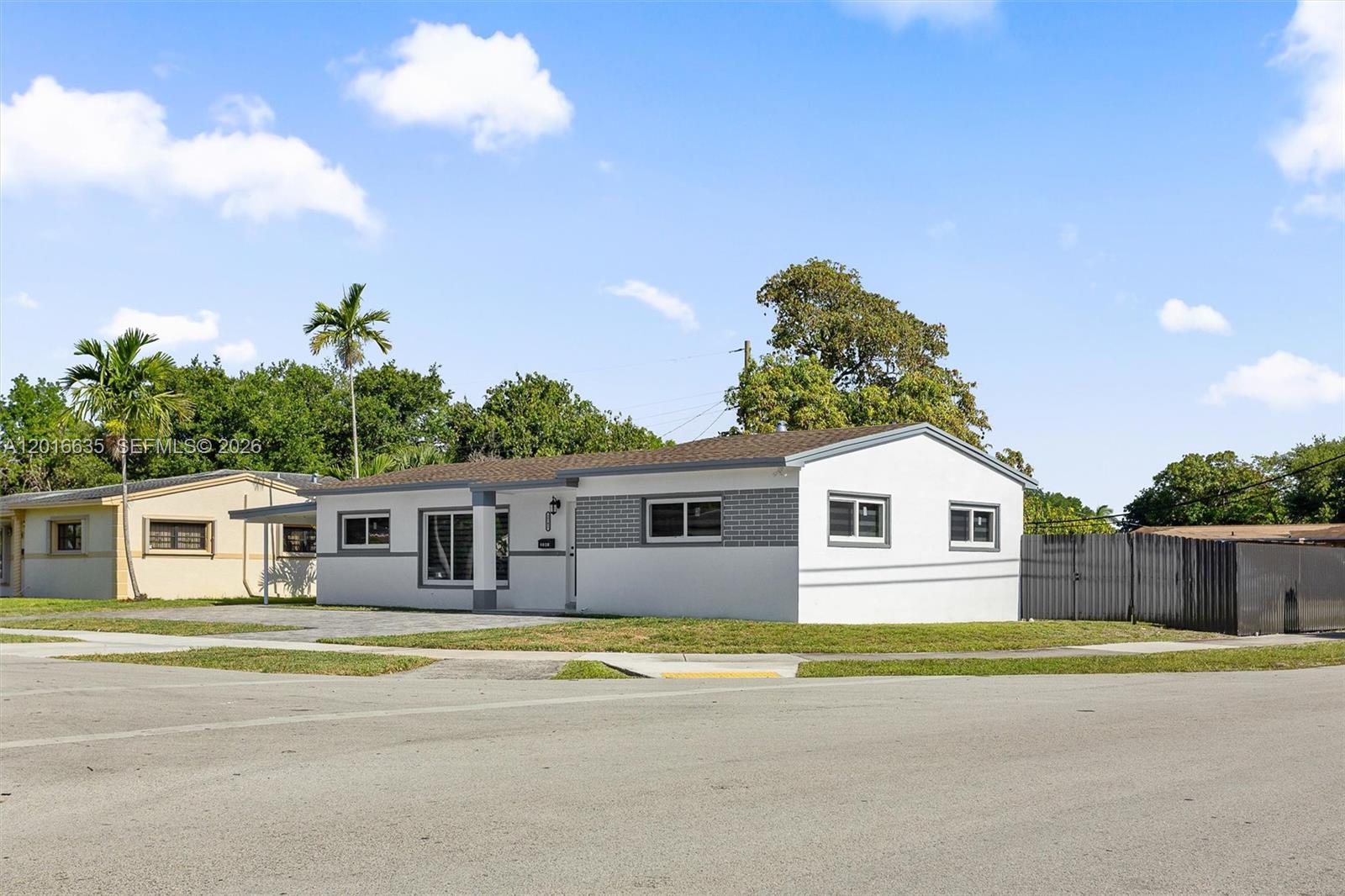 MYRTLE GROVE - Residential