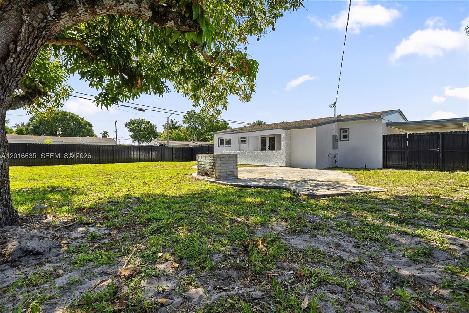 MYRTLE GROVE - Residential