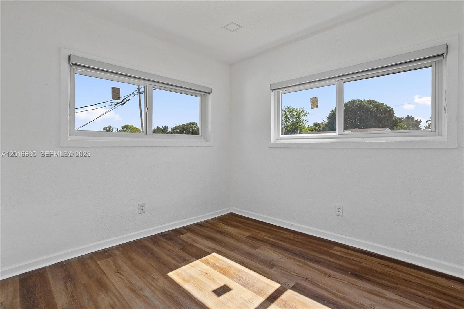 MYRTLE GROVE - Residential
