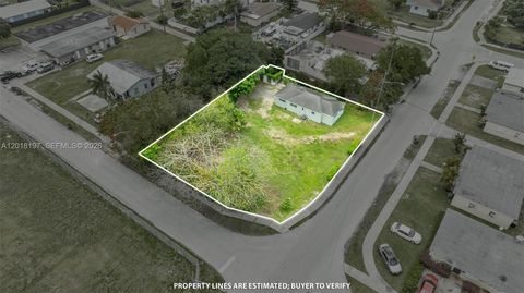 Tiny photo for 628 SW 8th Ave, Homestead, FL 33030 (MLS # A12018197)