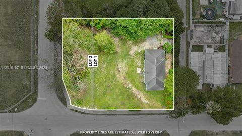 Photo of 628 SW 8th Ave, Homestead, FL 33030 (MLS # A12018197)