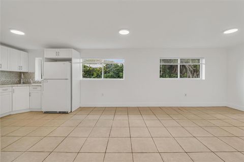 Tiny photo for 628 SW 8th Ave, Homestead, FL 33030 (MLS # A12018197)