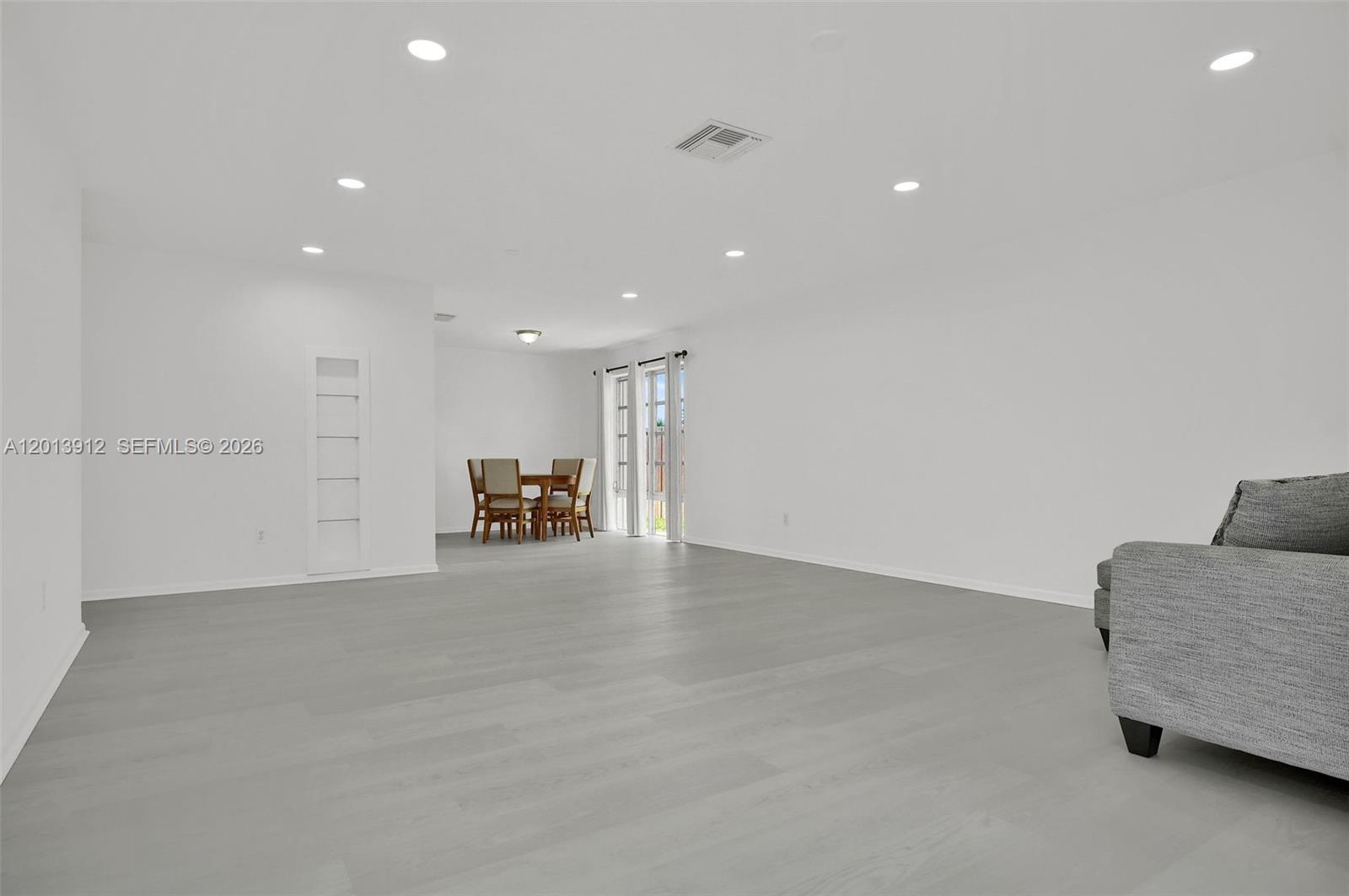 SOUTHERN ESTATES 9TH ADDN - Residential