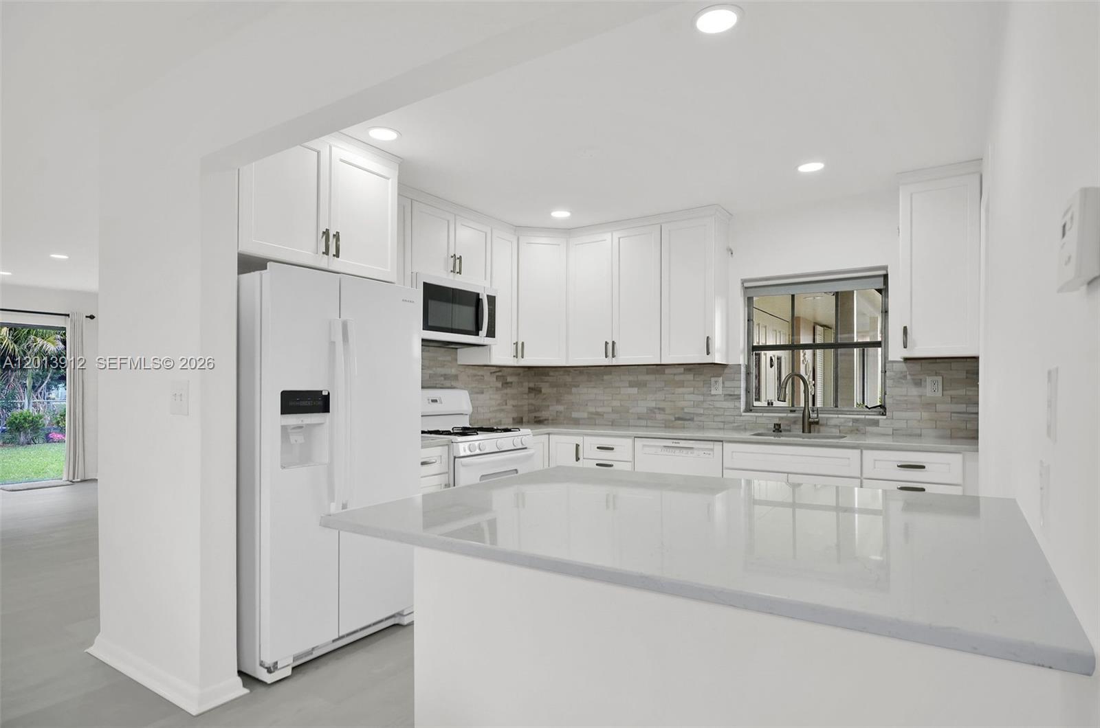 SOUTHERN ESTATES 9TH ADDN - Residential