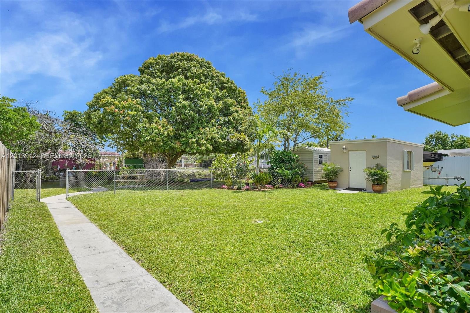 SOUTHERN ESTATES 9TH ADDN - Residential
