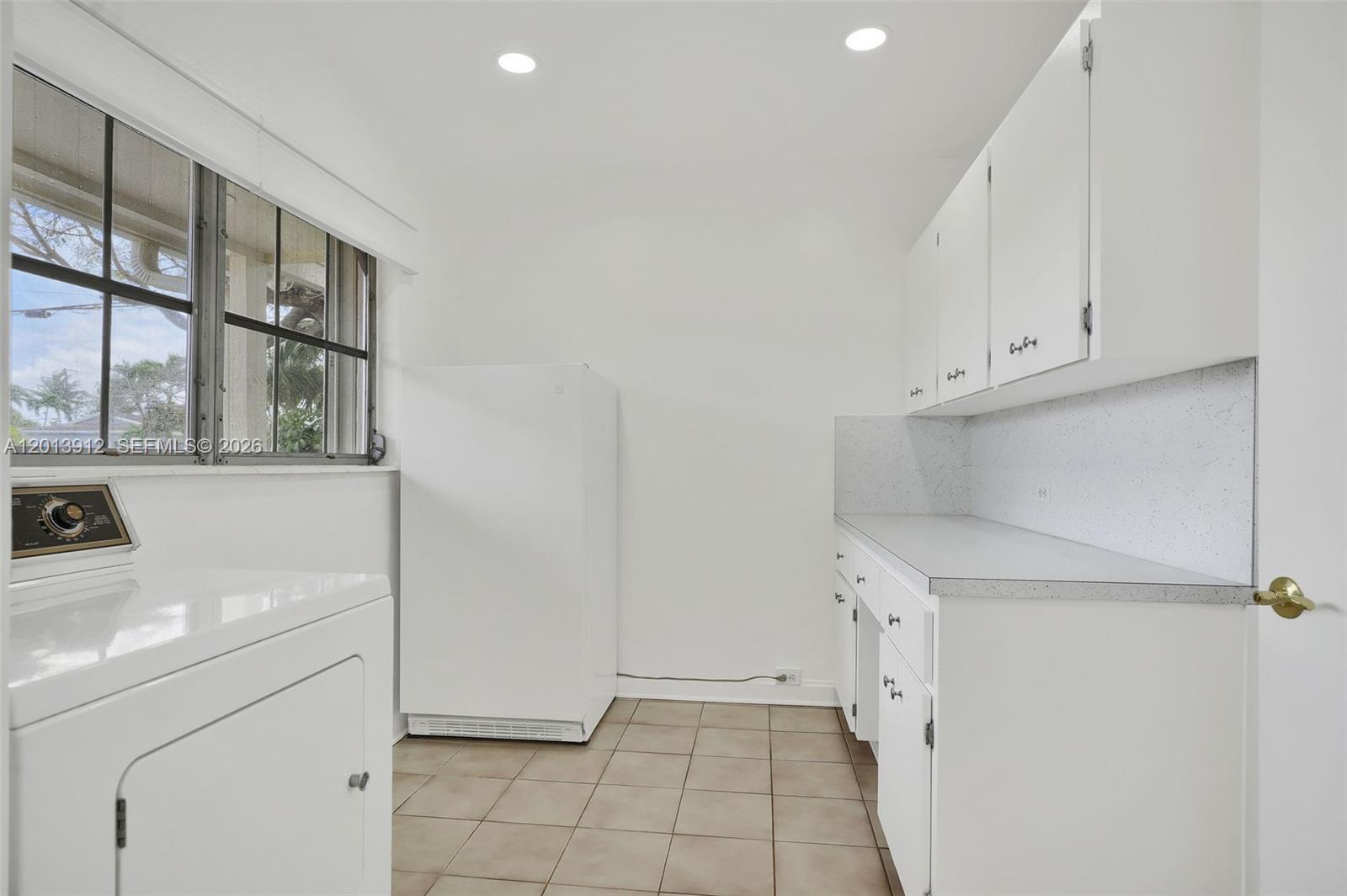 SOUTHERN ESTATES 9TH ADDN - Residential