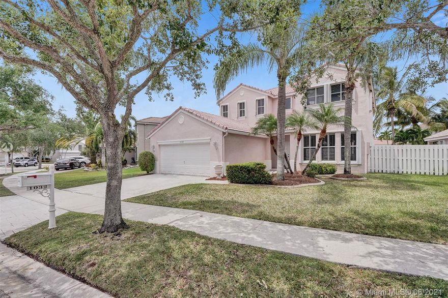 Must see 4/2.5 pool home, located on a cul de sac street in the desirable guard gated community of "The Falls". Home features remodeled kitchen w/wood cabinets, granite countertops & stainless steel appliances, master bathroom updated in 2020, A/C replaced in 2018, plantation shutter window treatments, his & her walk in closets, tiled flooring in main living areas & carpet upstairs. Enjoy S. Florida living in your fully fenced , oversized private backyard with a pool, covered patio for entertaining and plenty of room for kids to play. Community outdoor amenities include: playground, basketball court, volleyball and resort style pool. Easy access to I-75, shopping, entertainment and A+ rated schools.