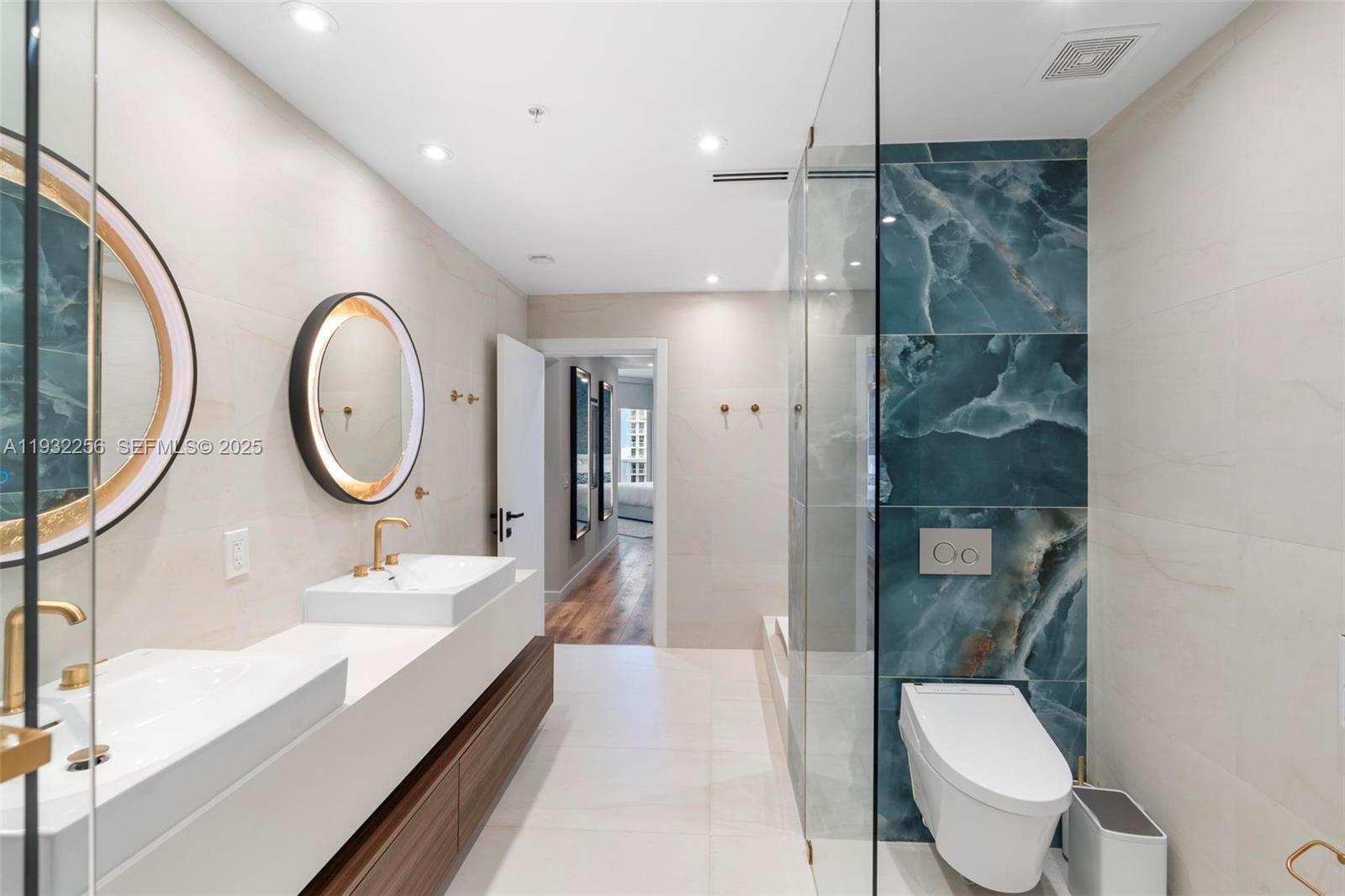 SANDS POINTE OCEAN BEACH - Residential Lease