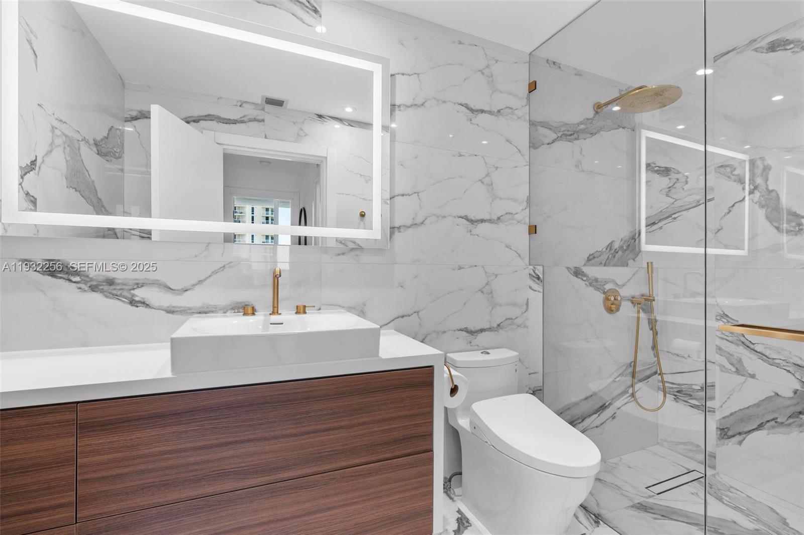 SANDS POINTE OCEAN BEACH - Residential Lease