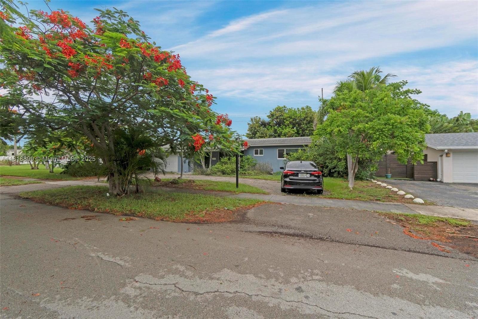 SHOREWOOD - Residential