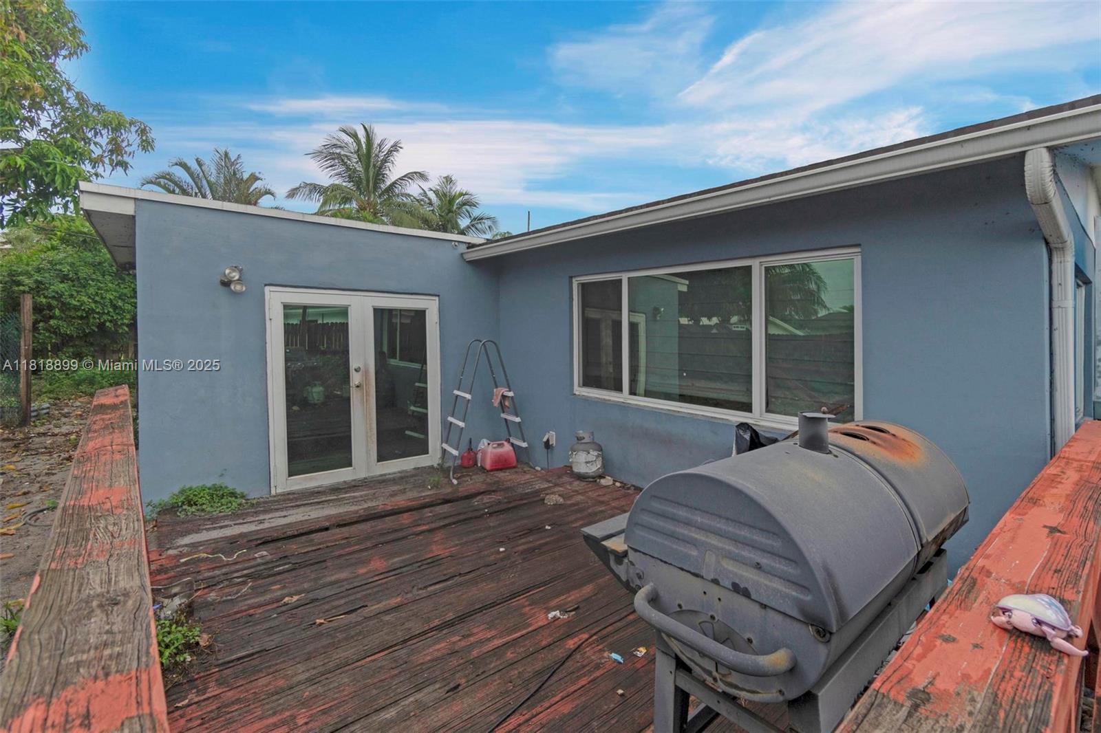 SHOREWOOD - Residential