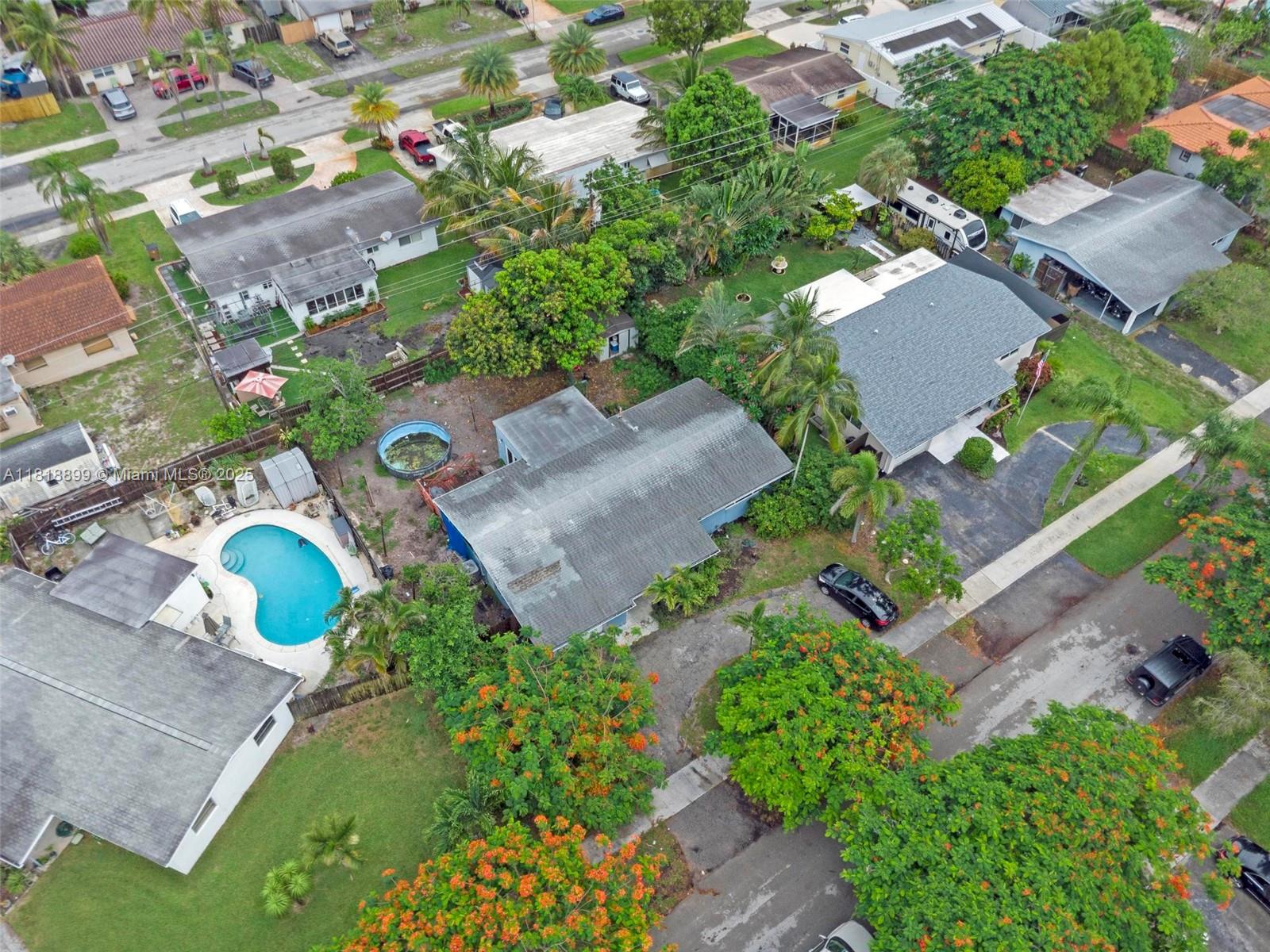 SHOREWOOD - Residential