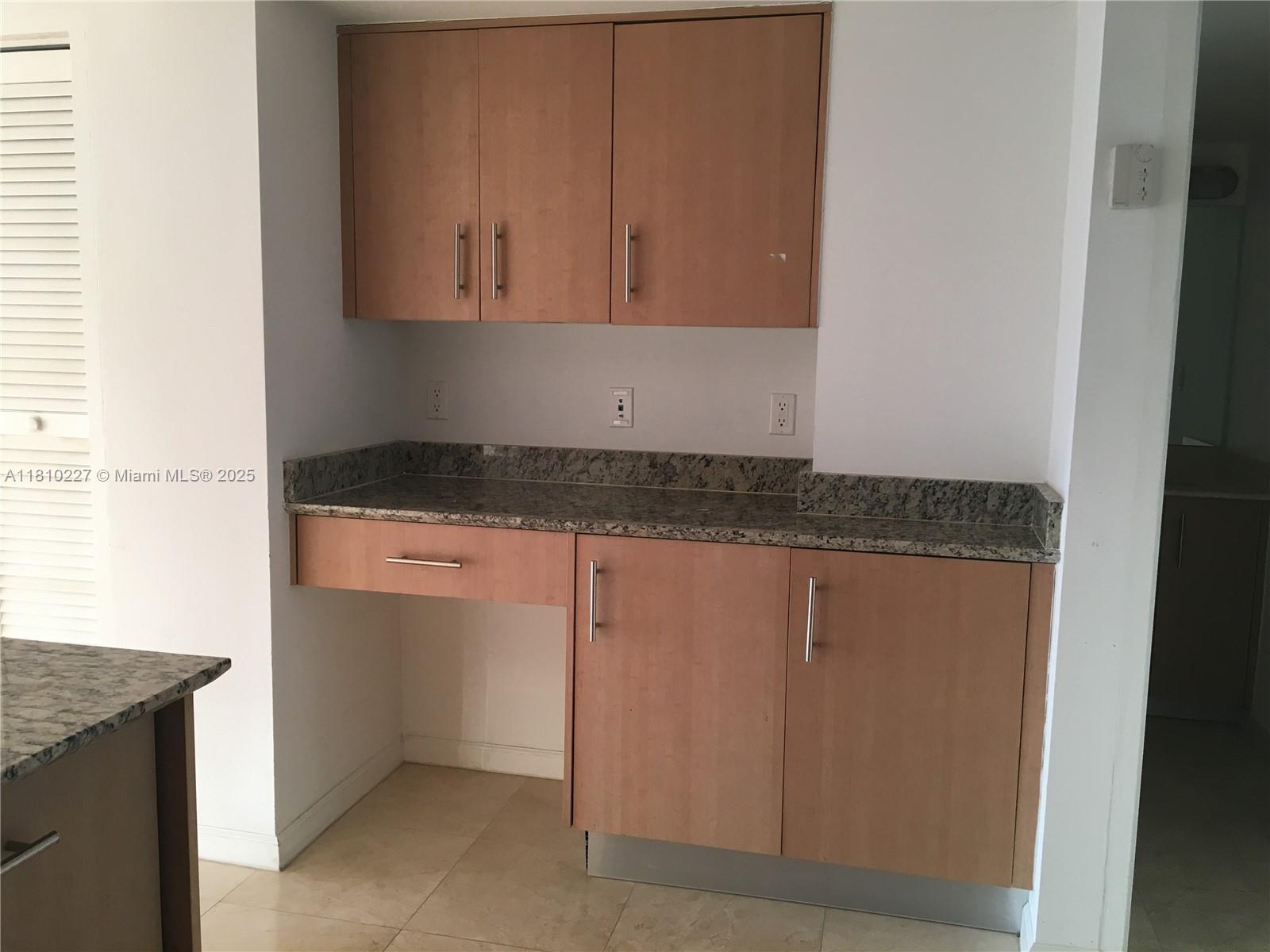 HARBOUR HOUSE - Residential