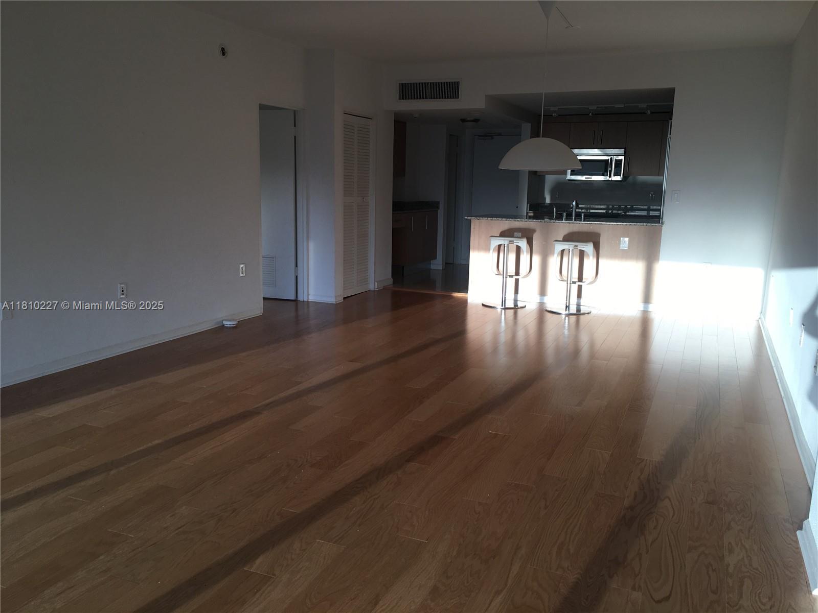 HARBOUR HOUSE - Residential