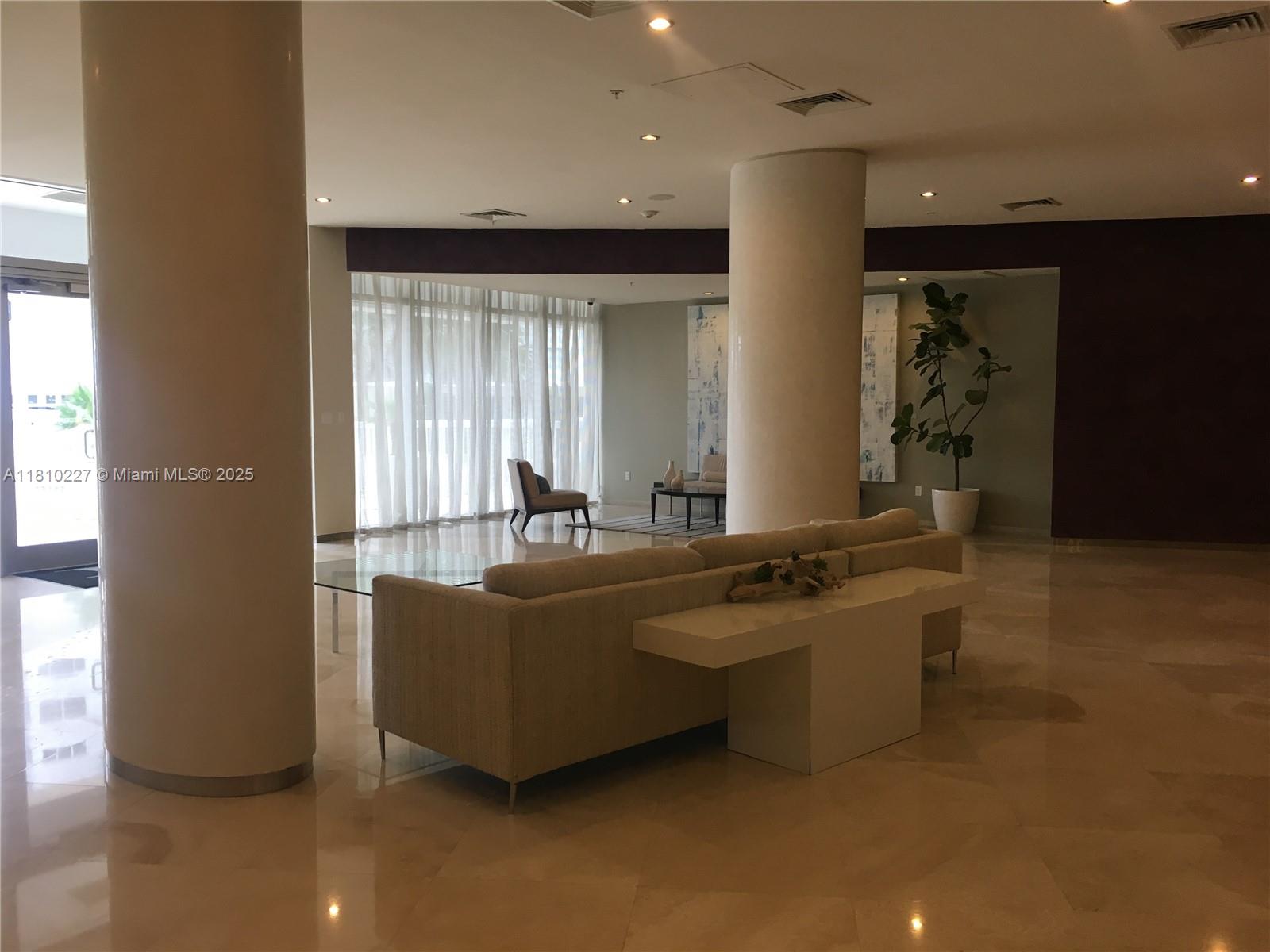 HARBOUR HOUSE - Residential