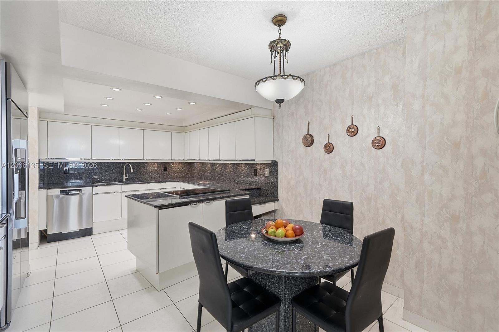 BALMORAL CONDO - Residential