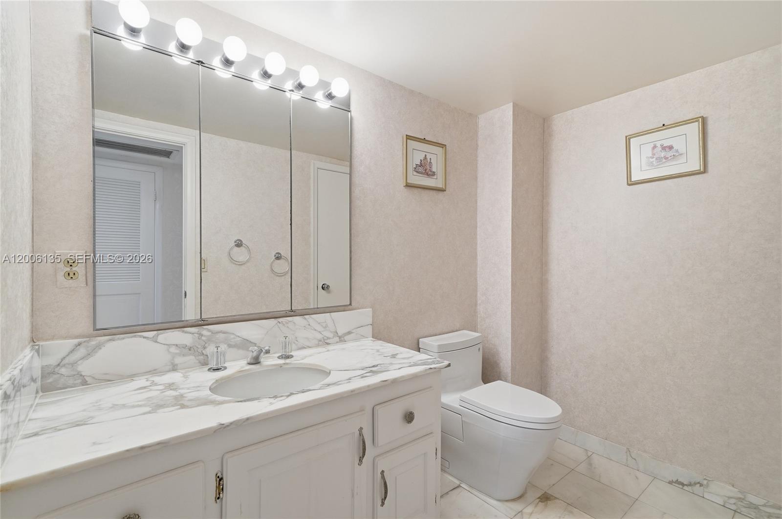 BALMORAL CONDO - Residential