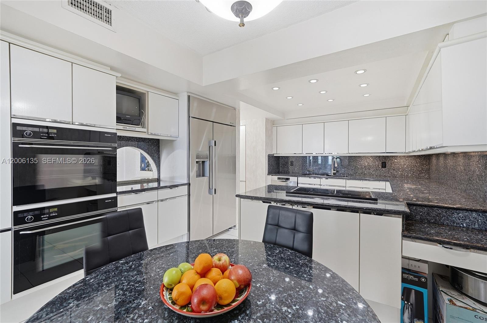BALMORAL CONDO - Residential