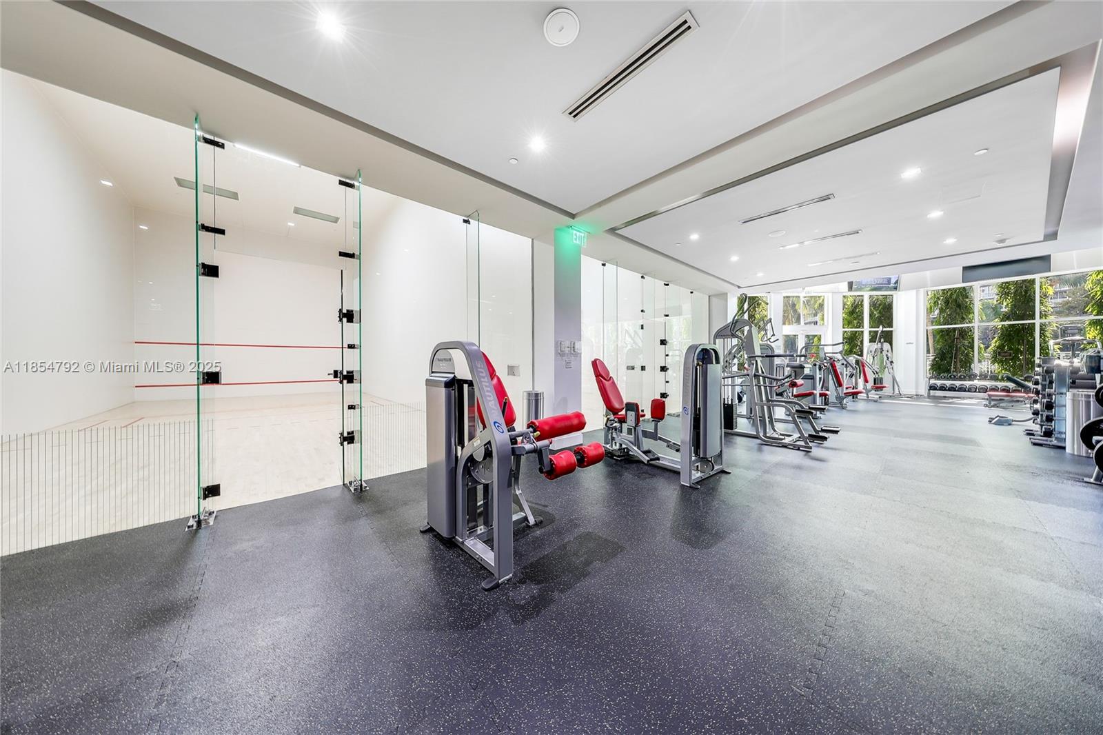 CARBONELL CONDO - Residential