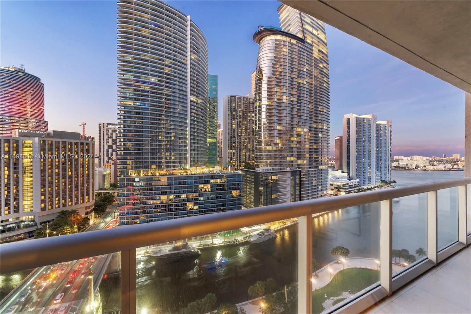 Property for Sale at 485 Brickell Ave 2003, Miami, Broward County, Florida - Bedrooms: 1 
Bathrooms: 1  - $760,000