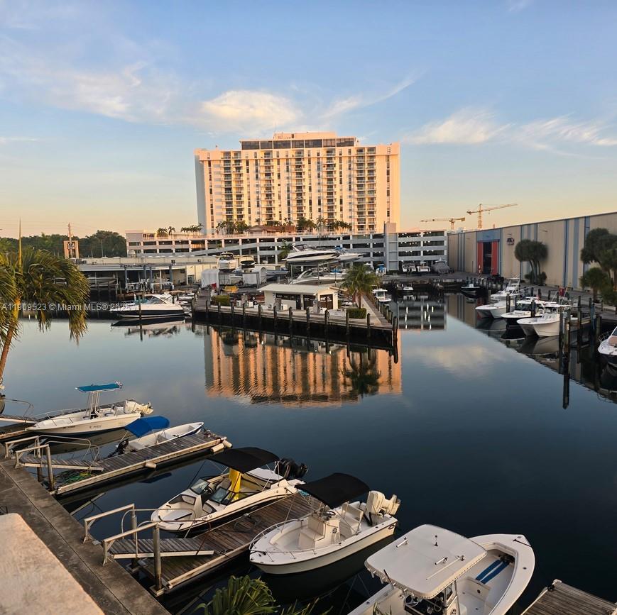 KEYSTONE HARBOR CLUB COND - Residential