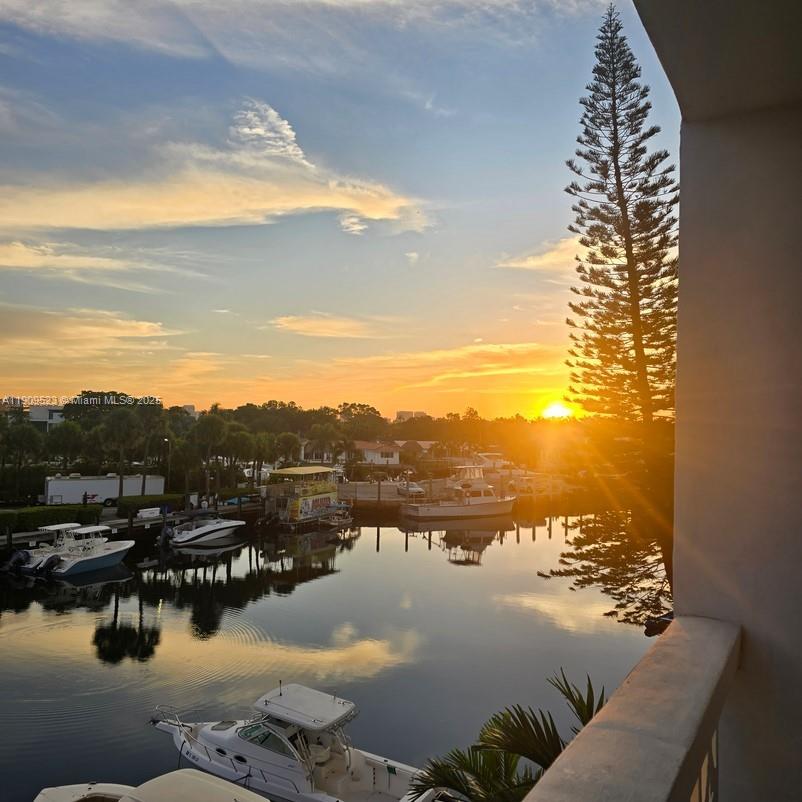 KEYSTONE HARBOR CLUB COND - Residential