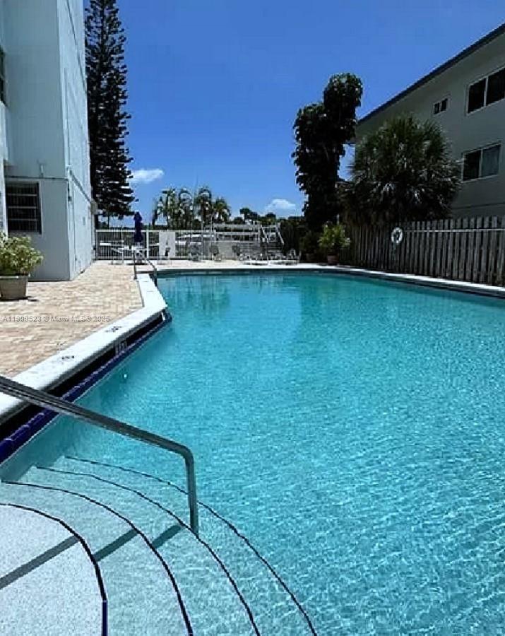 KEYSTONE HARBOR CLUB COND - Residential