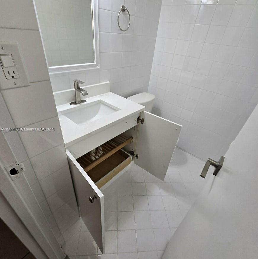 KEYSTONE HARBOR CLUB COND - Residential