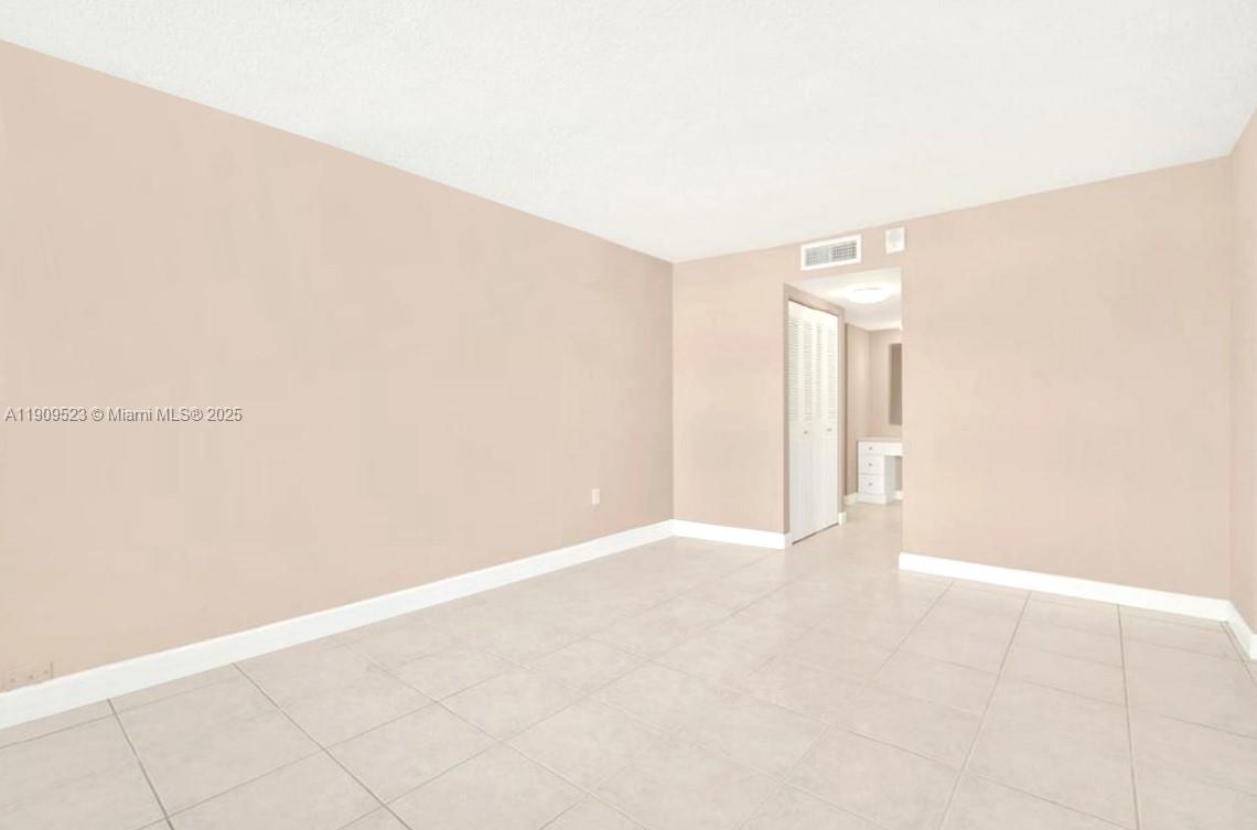 KEYSTONE HARBOR CLUB COND - Residential