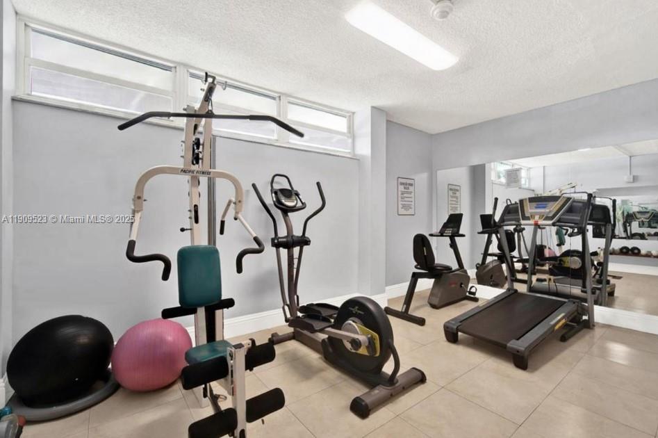 KEYSTONE HARBOR CLUB COND - Residential