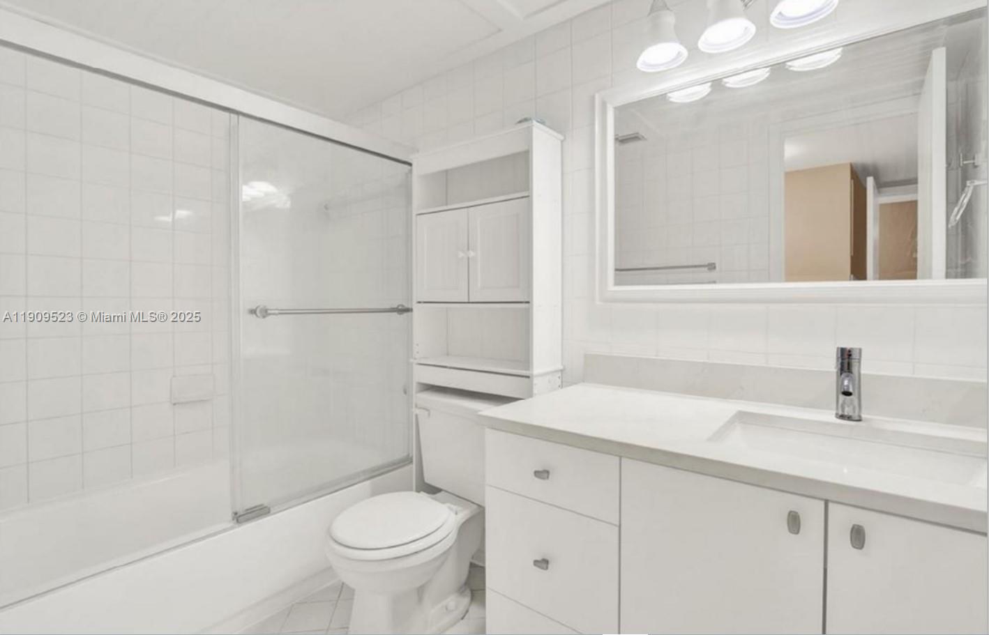 KEYSTONE HARBOR CLUB COND - Residential