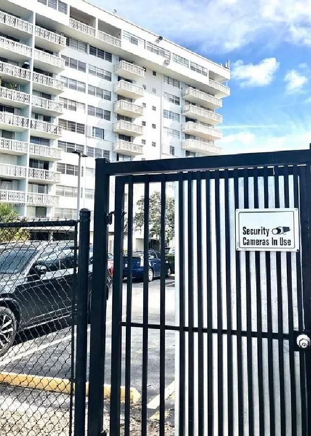 KEYSTONE HARBOR CLUB COND - Residential