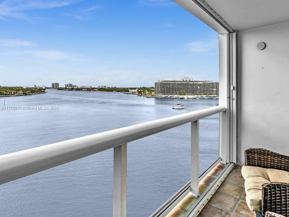 Property for Sale at 6770 Indian Creek Dr 7K, Miami Beach, Miami-Dade County, Florida - Bedrooms: 1 
Bathrooms: 2  - $415,000