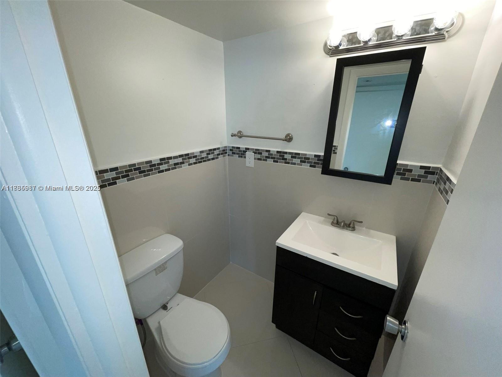 5838 CONDOMINIUM - Residential