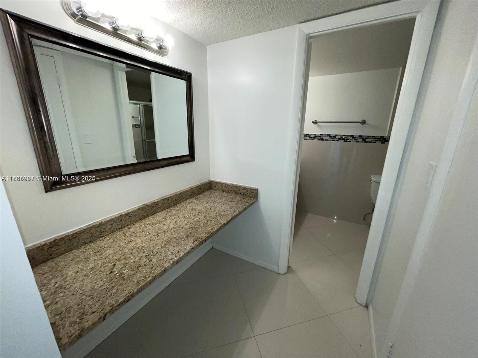 5838 CONDOMINIUM - Residential