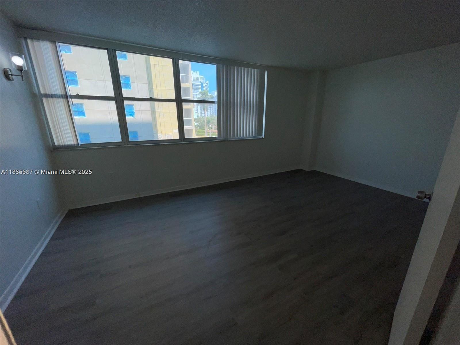 5838 CONDOMINIUM - Residential