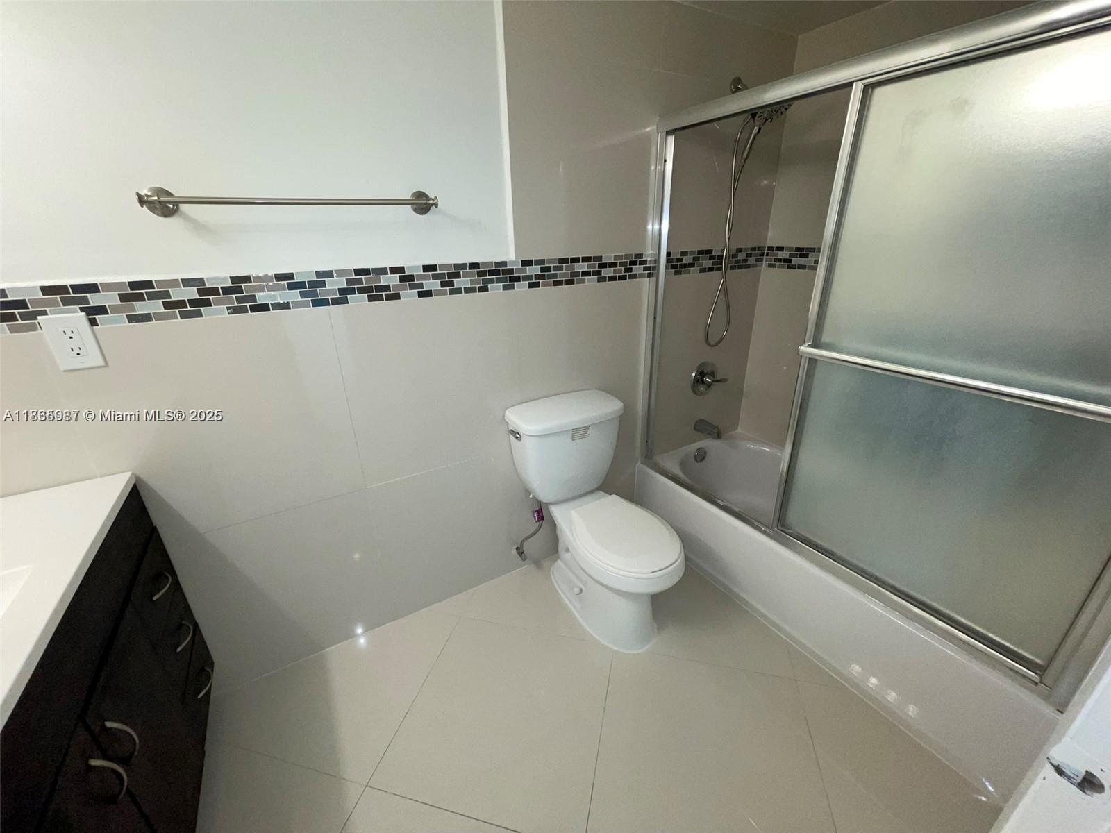 5838 CONDOMINIUM - Residential