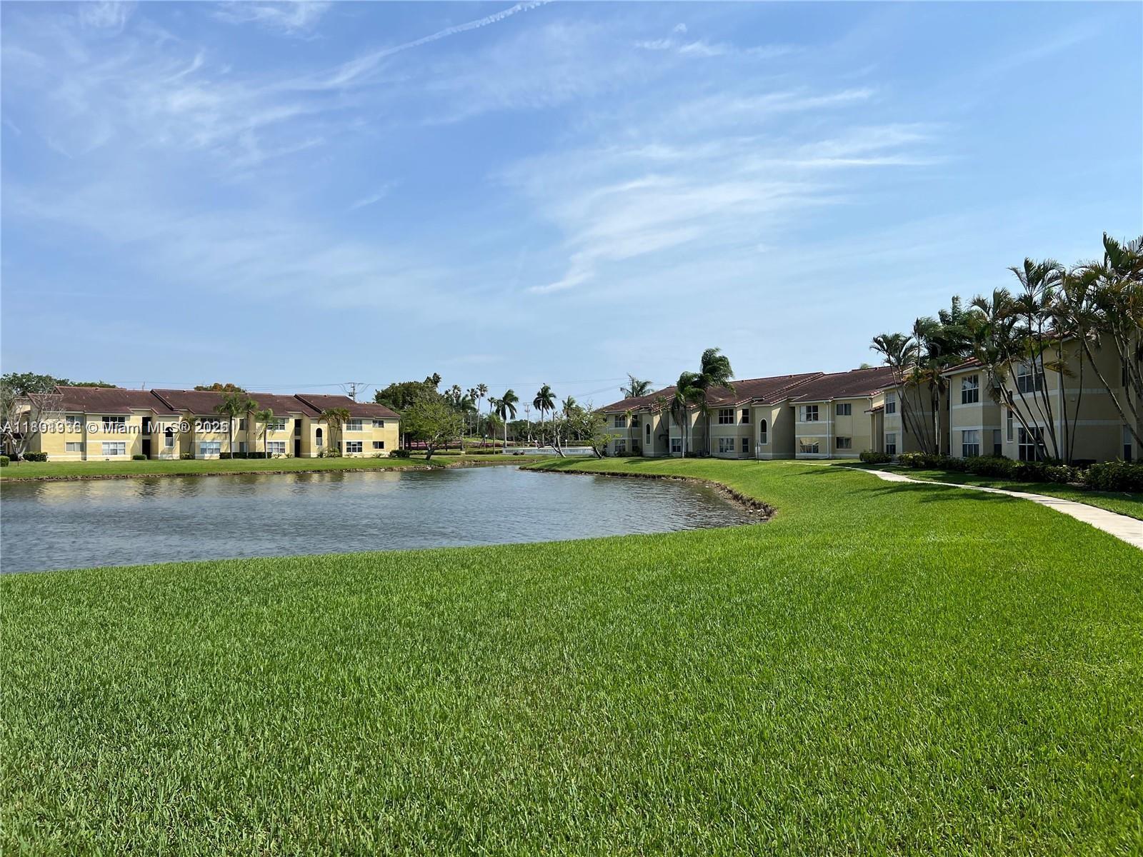 Rental Property at 12510 Vista Isles Dr 1213, Sunrise, Miami-Dade County, Florida - Bedrooms: 1 
Bathrooms: 1  - $2,000 MO.