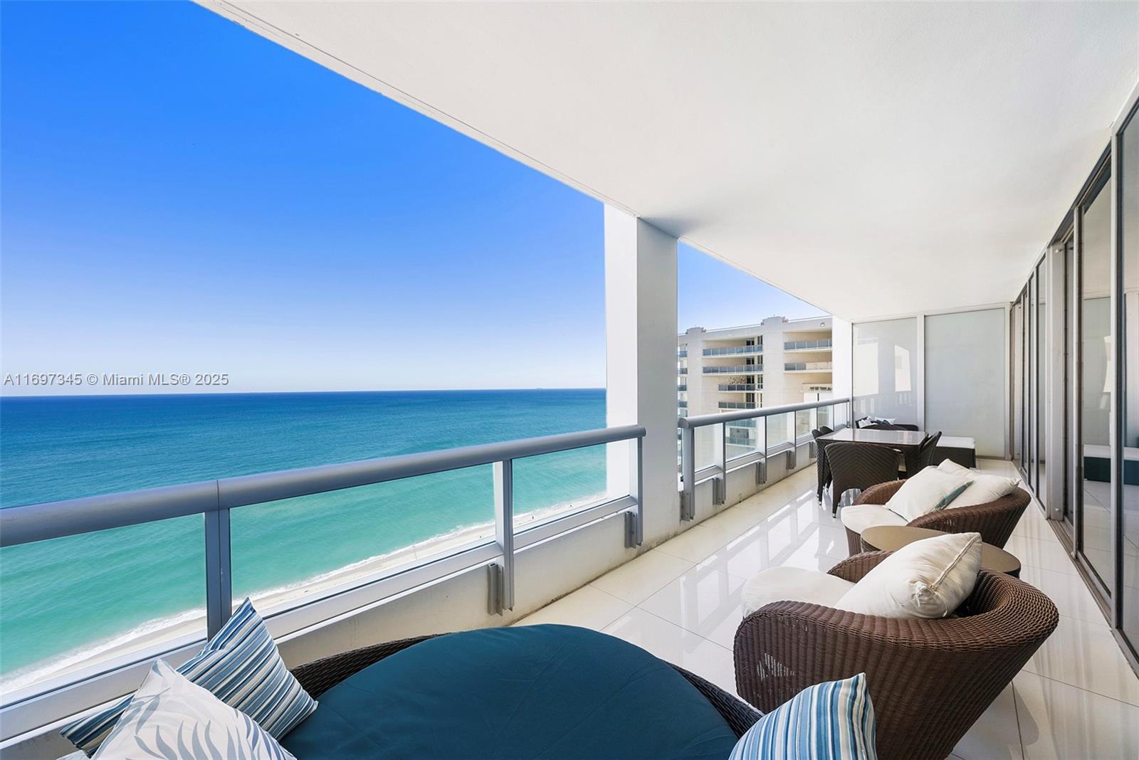 6799 Collins Ave 1704