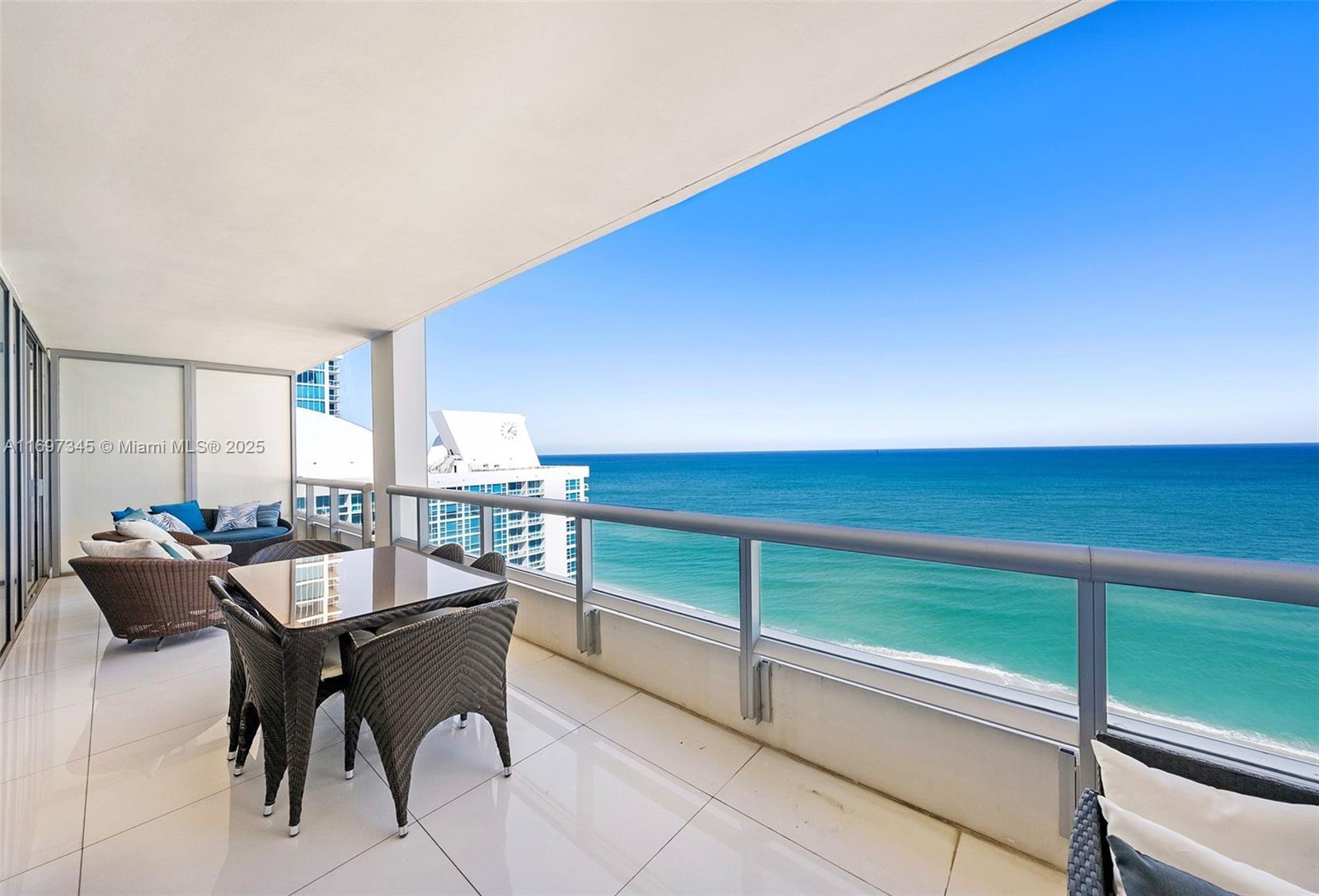 6799 Collins Ave 1704