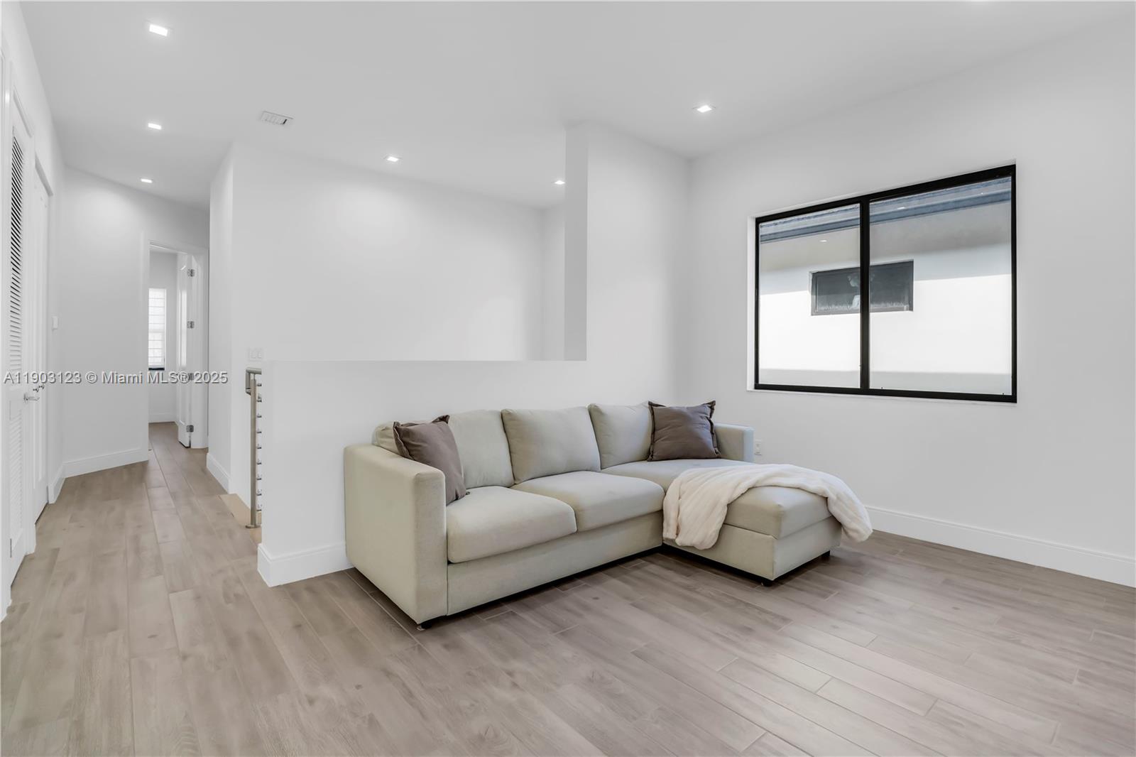 CANARIAS EAST - Residential