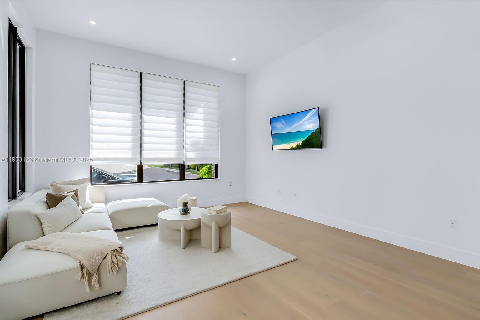 CANARIAS EAST - Residential